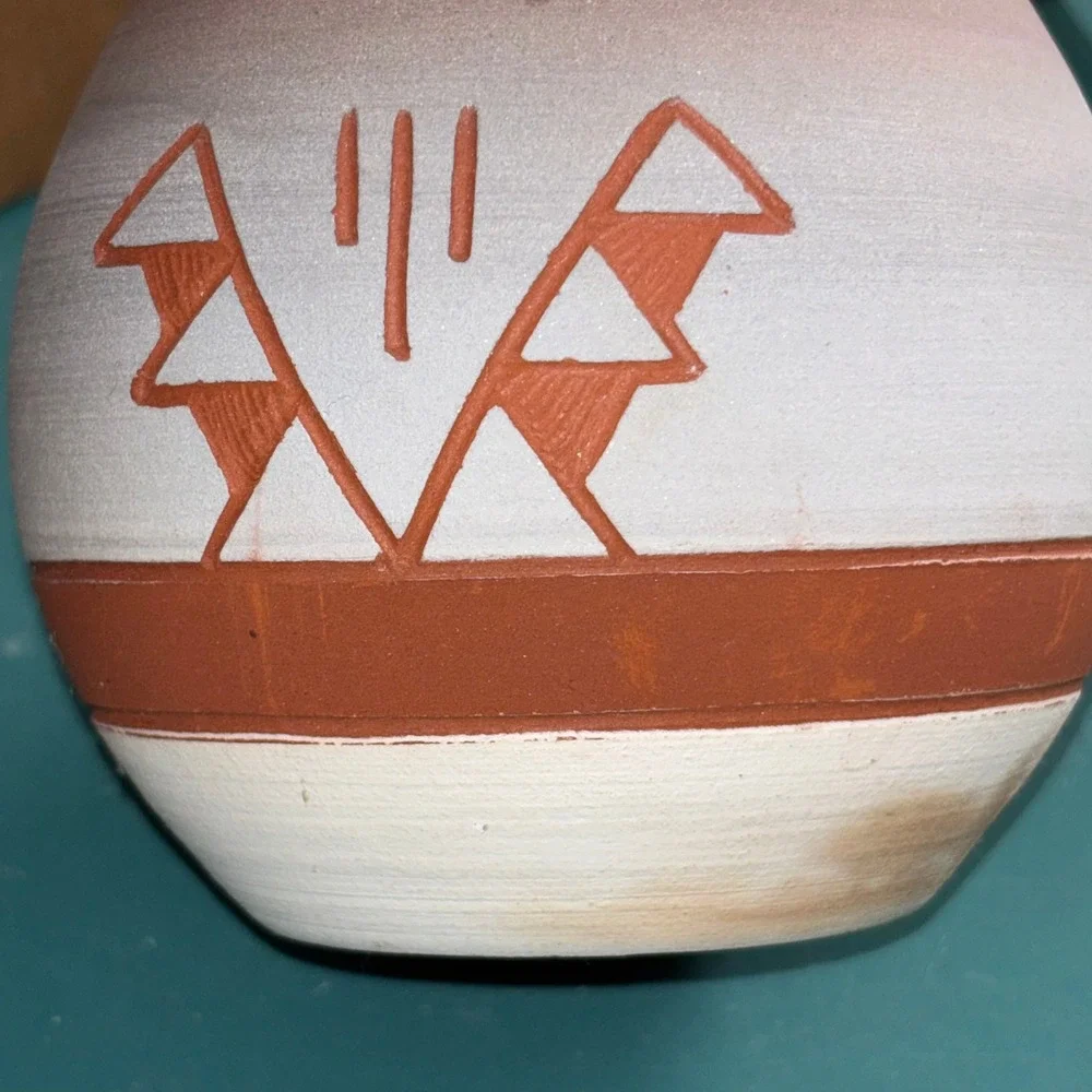 Southwest Native American Style Terracotta Clay Vase Handcrafted Geometric‎